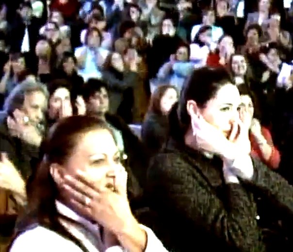 Audiencia conectando con la conferencia de Dr. Lizi Rodríguez